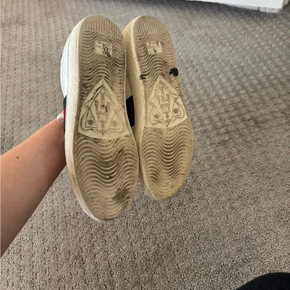 Gucci White Sneakers with Red and Green Stripes - Picture 6 of 7